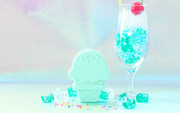 Rainbomb Aurora - Mini Desk Charm